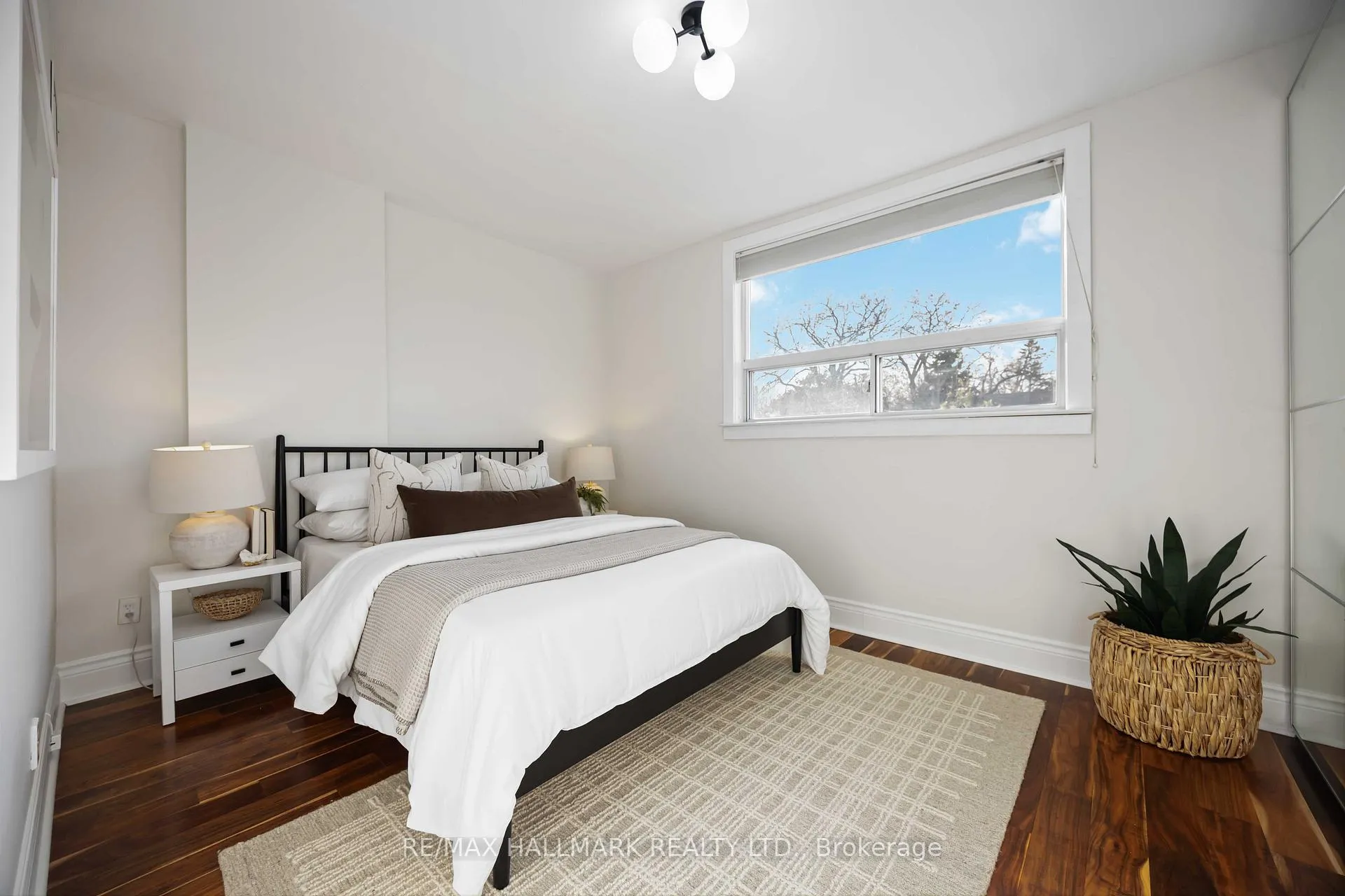 Photo 18 of 133 Glenmore Road, Toronto, Woodbine Corridor — HOMEH