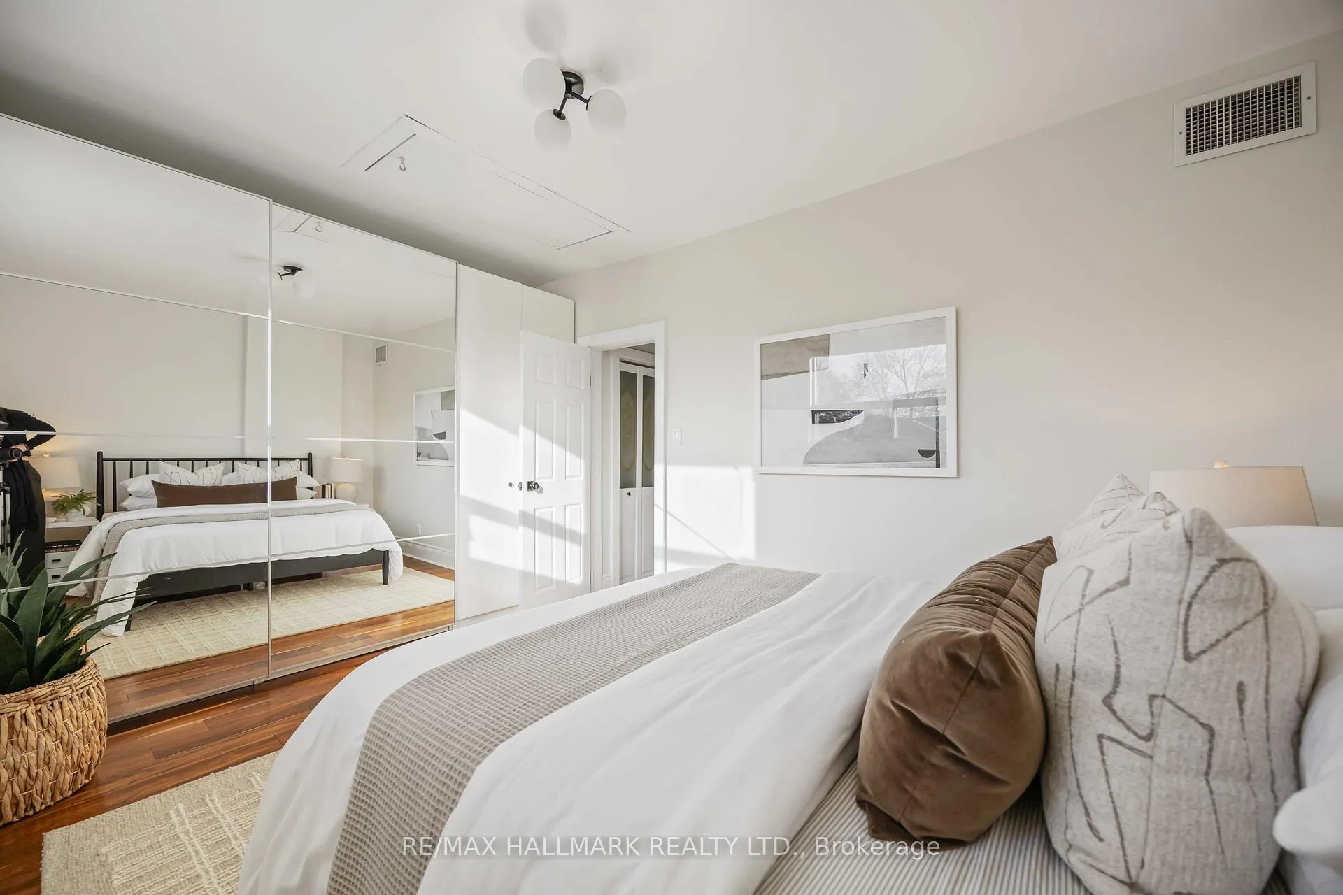 Photo 19 of 133 Glenmore Road, Toronto, Woodbine Corridor — HOMEH