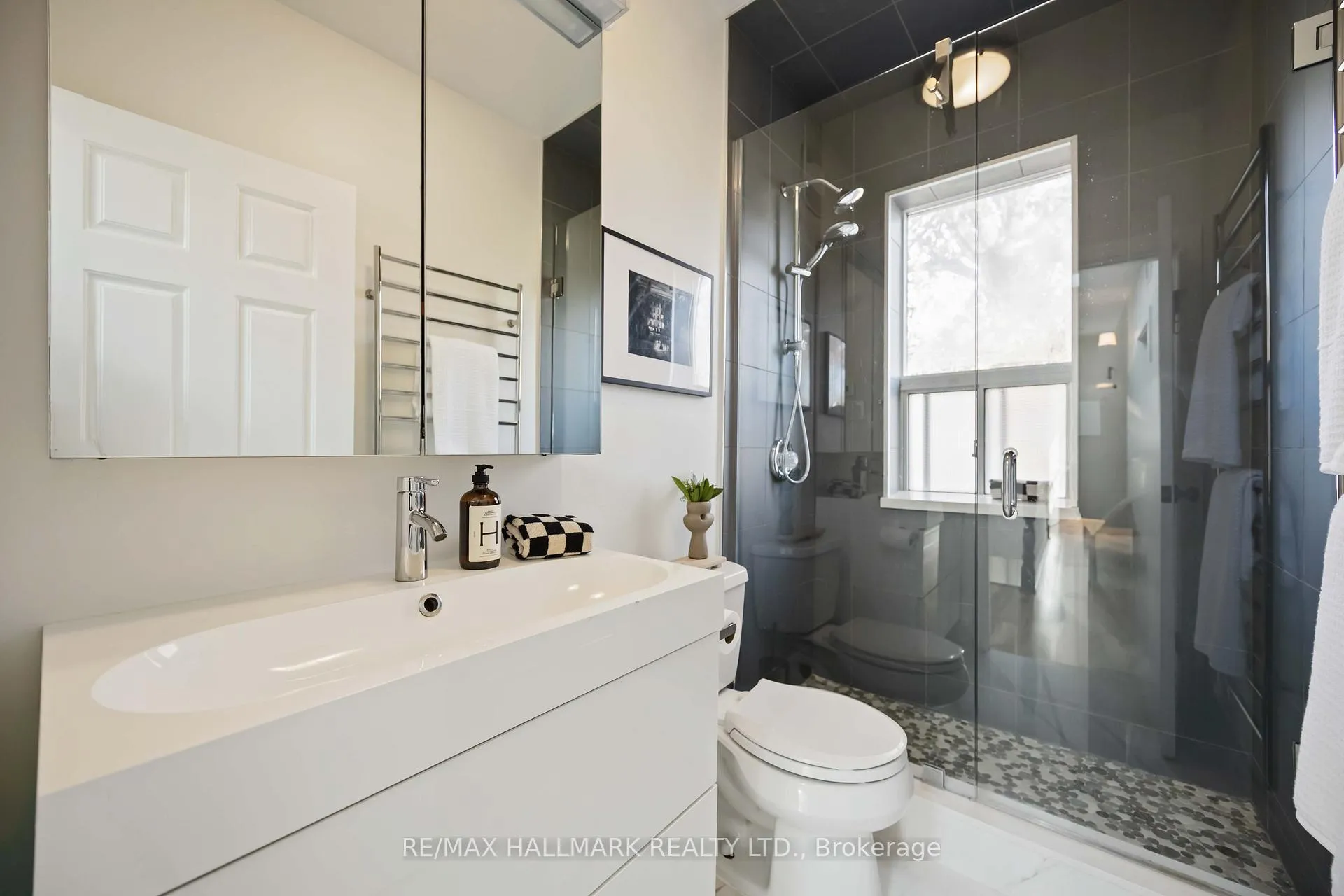 Photo 26 of 133 Glenmore Road, Toronto, Woodbine Corridor — HOMEH