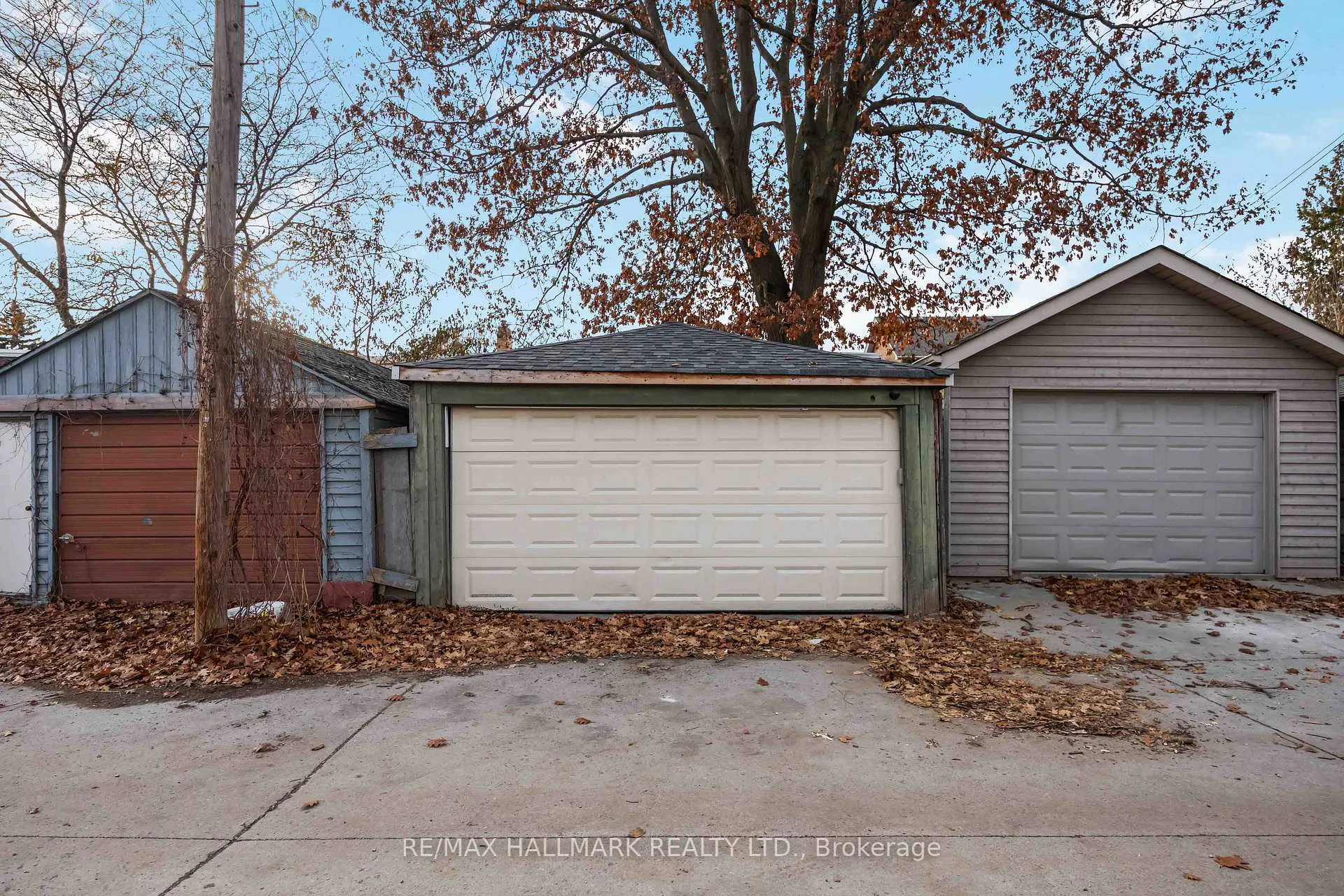 Photo 37 of 133 Glenmore Road, Toronto, Woodbine Corridor — HOMEH