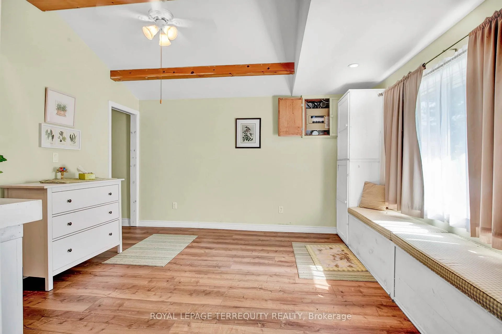 Photo 13 of 1928 Tiny Beaches Road S, Tiny, Rural Tiny — HOMEH