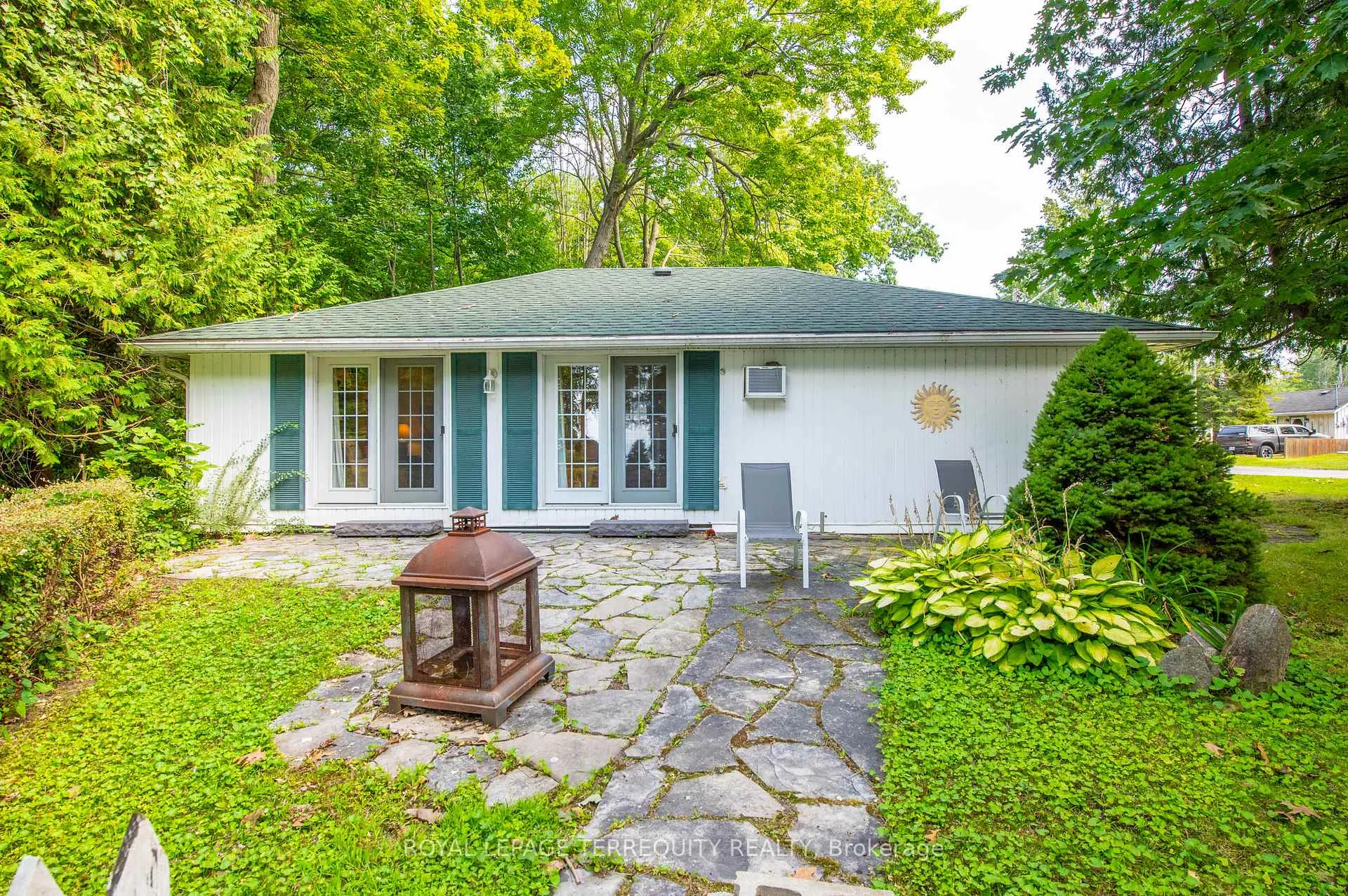 Photo 19 of 1928 Tiny Beaches Road S, Tiny, Rural Tiny — HOMEH