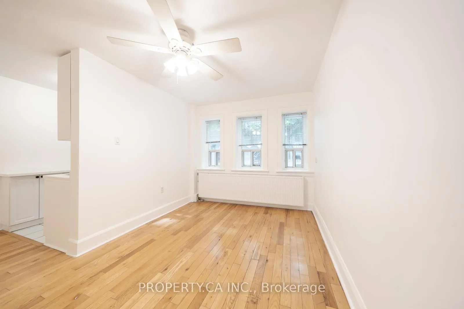 Photo 4 of Unit 8, 849 Broadview Avenue E, Toronto, Danforth — HOMEH