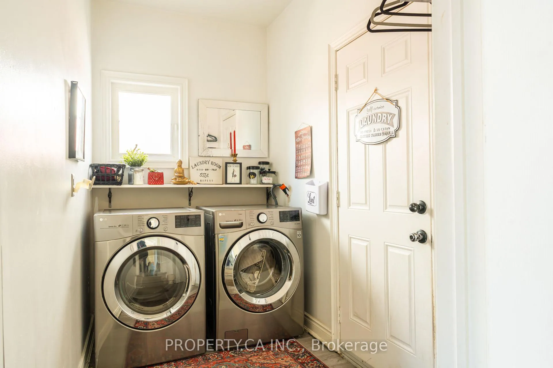 Photo 5 of 16 Connaught Lane, Barrie, Innis-Shore — HOMEH
