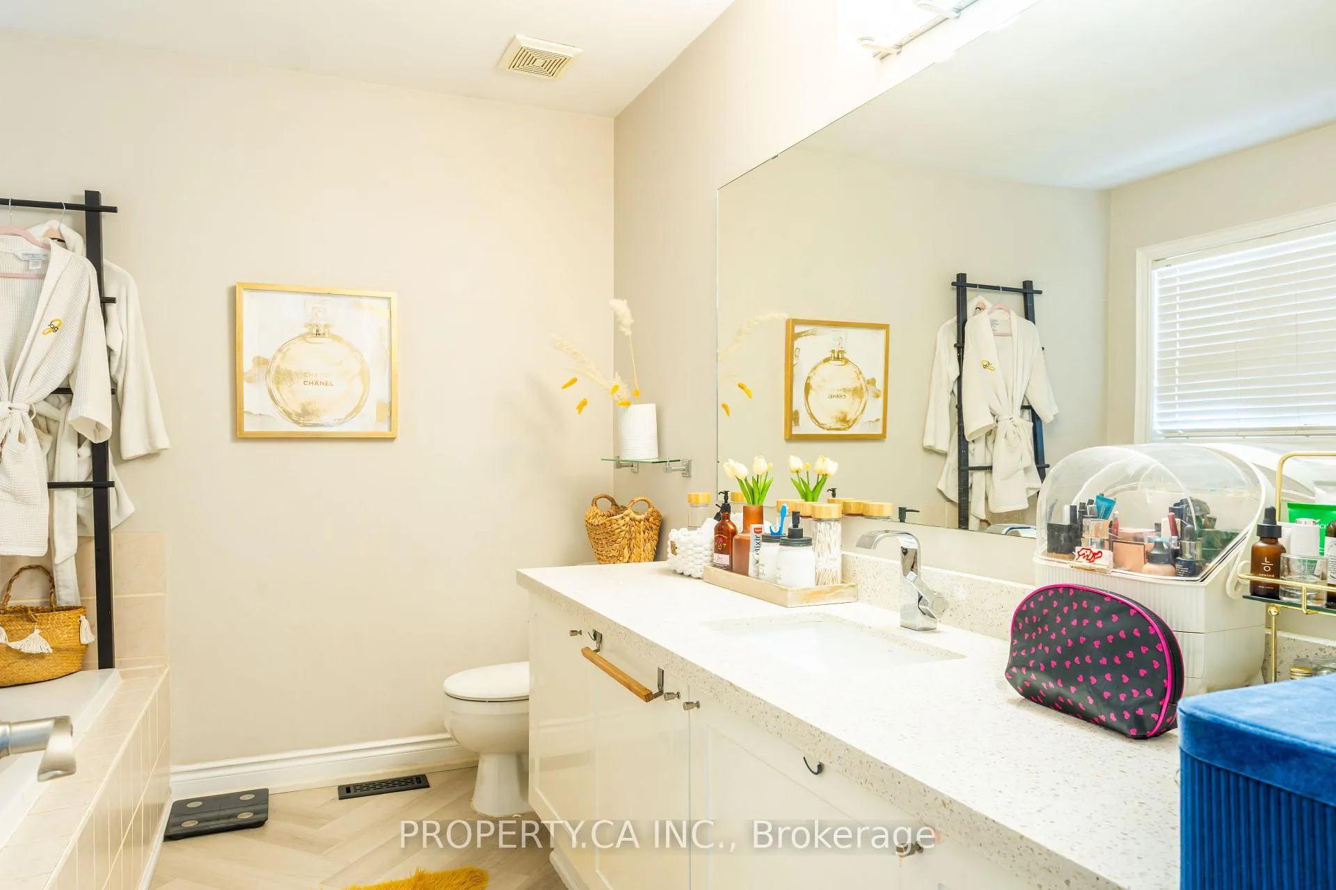 Photo 20 of 16 Connaught Lane, Barrie, Innis-Shore — HOMEH