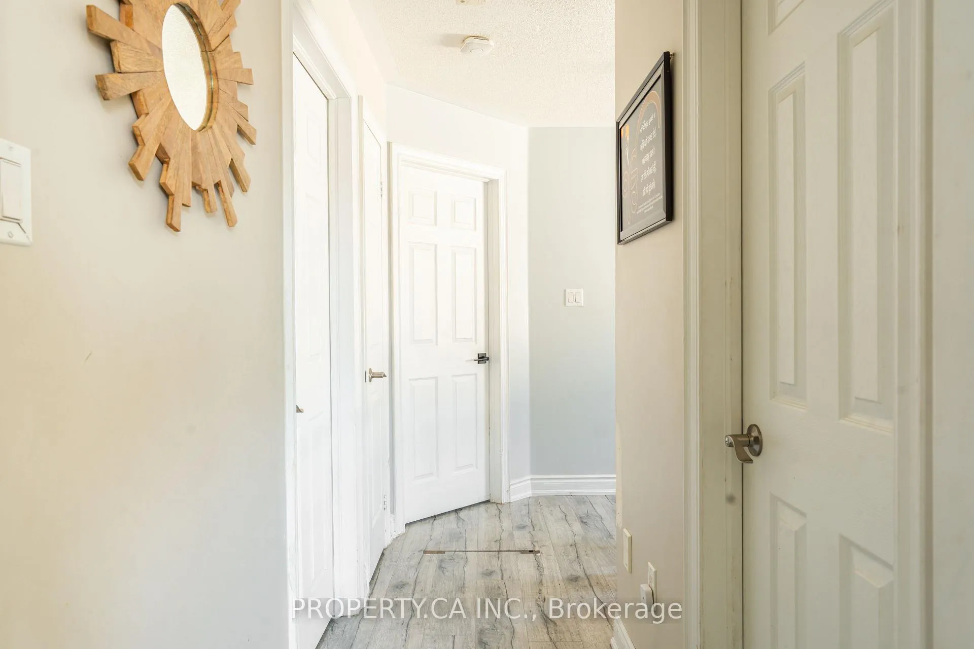Photo 28 of 16 Connaught Lane, Barrie, Innis-Shore — HOMEH