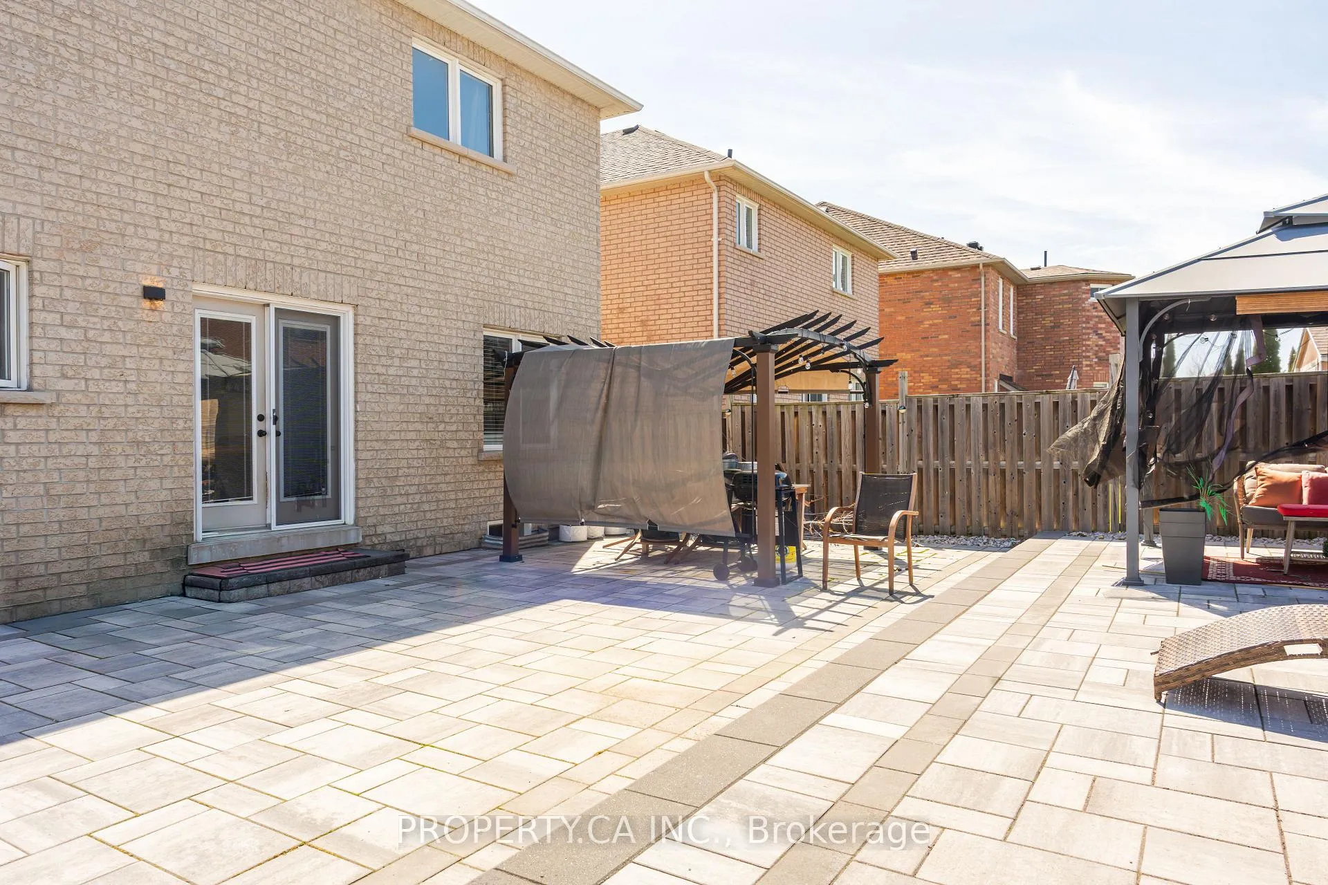Photo 31 of 16 Connaught Lane, Barrie, Innis-Shore — HOMEH