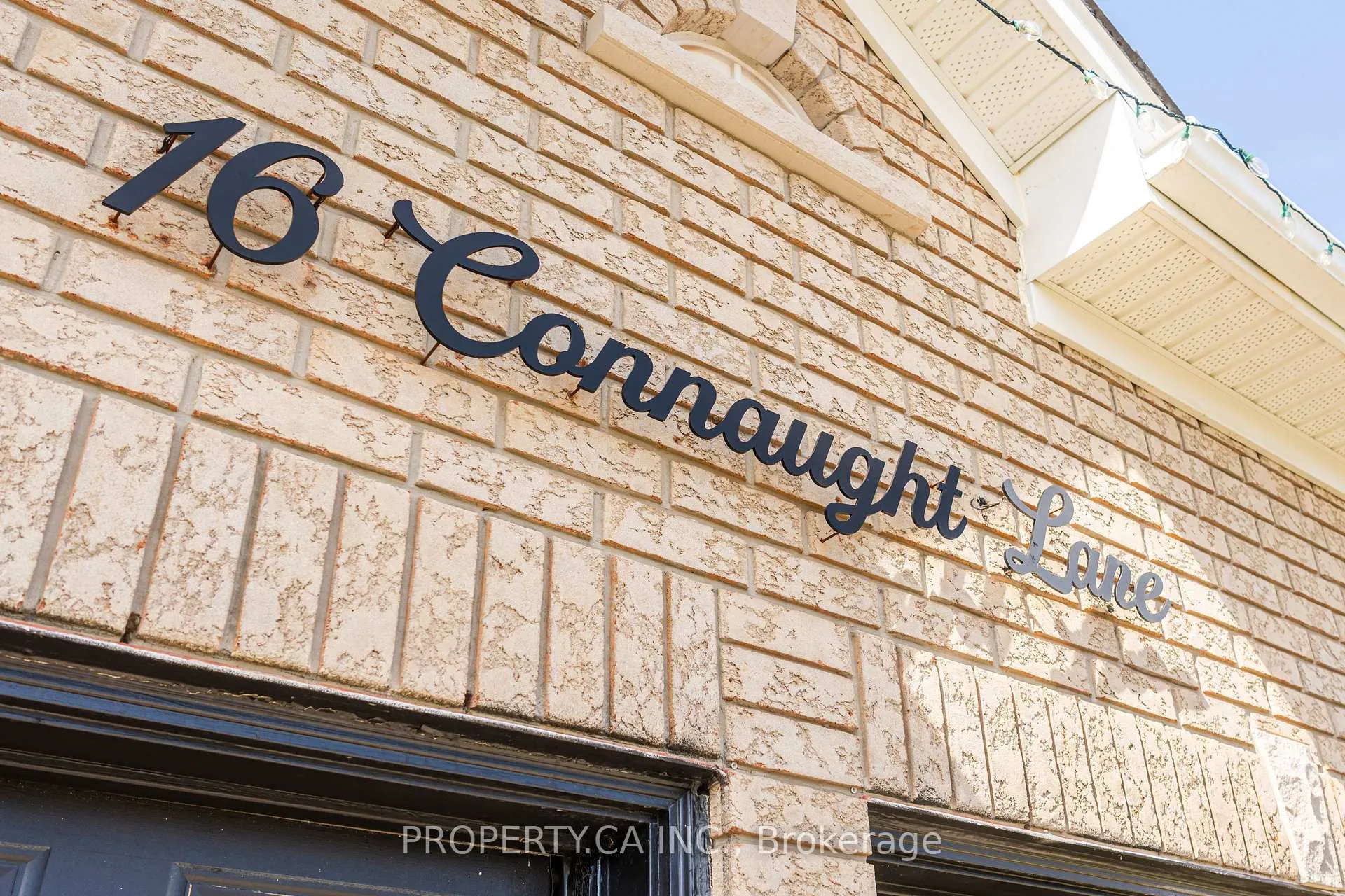 Photo 33 of 16 Connaught Lane, Barrie, Innis-Shore — HOMEH