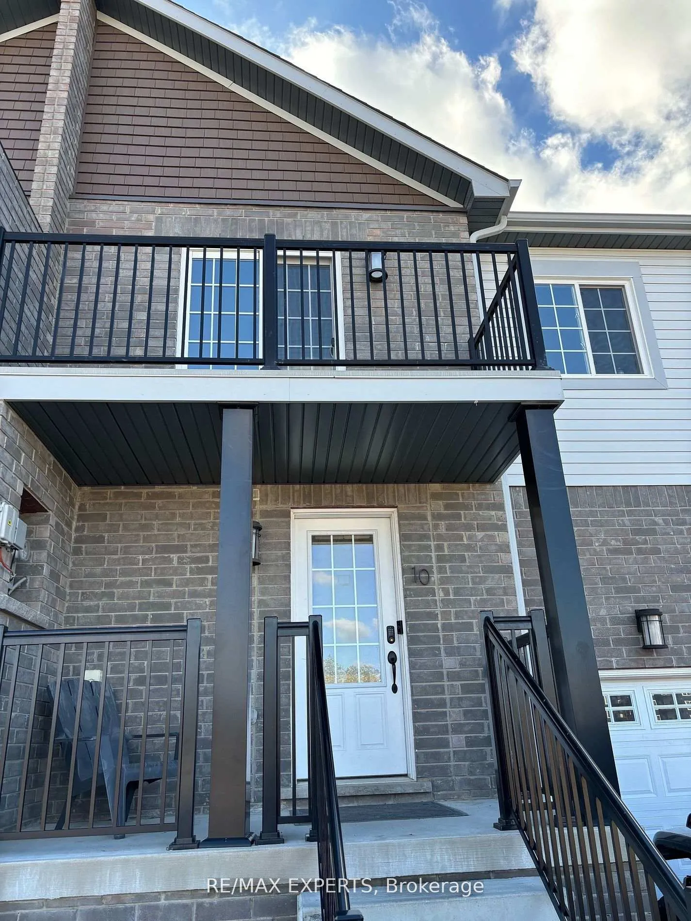 Front of 10 Brown Bear Street