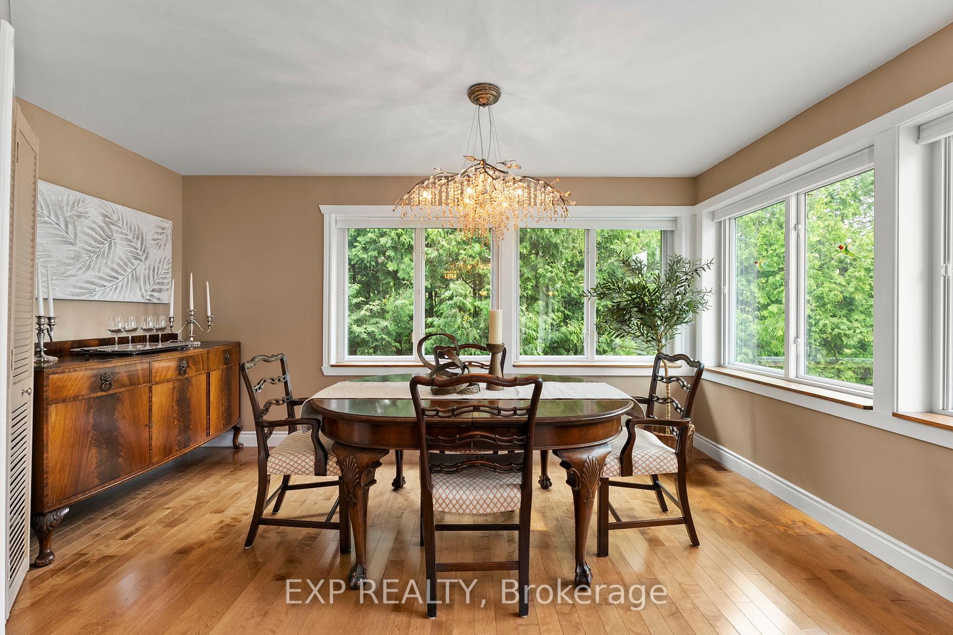 Photo 10 of 55 Westwind Circle, Georgina, Historic Lakeshore Communities — HOMEH