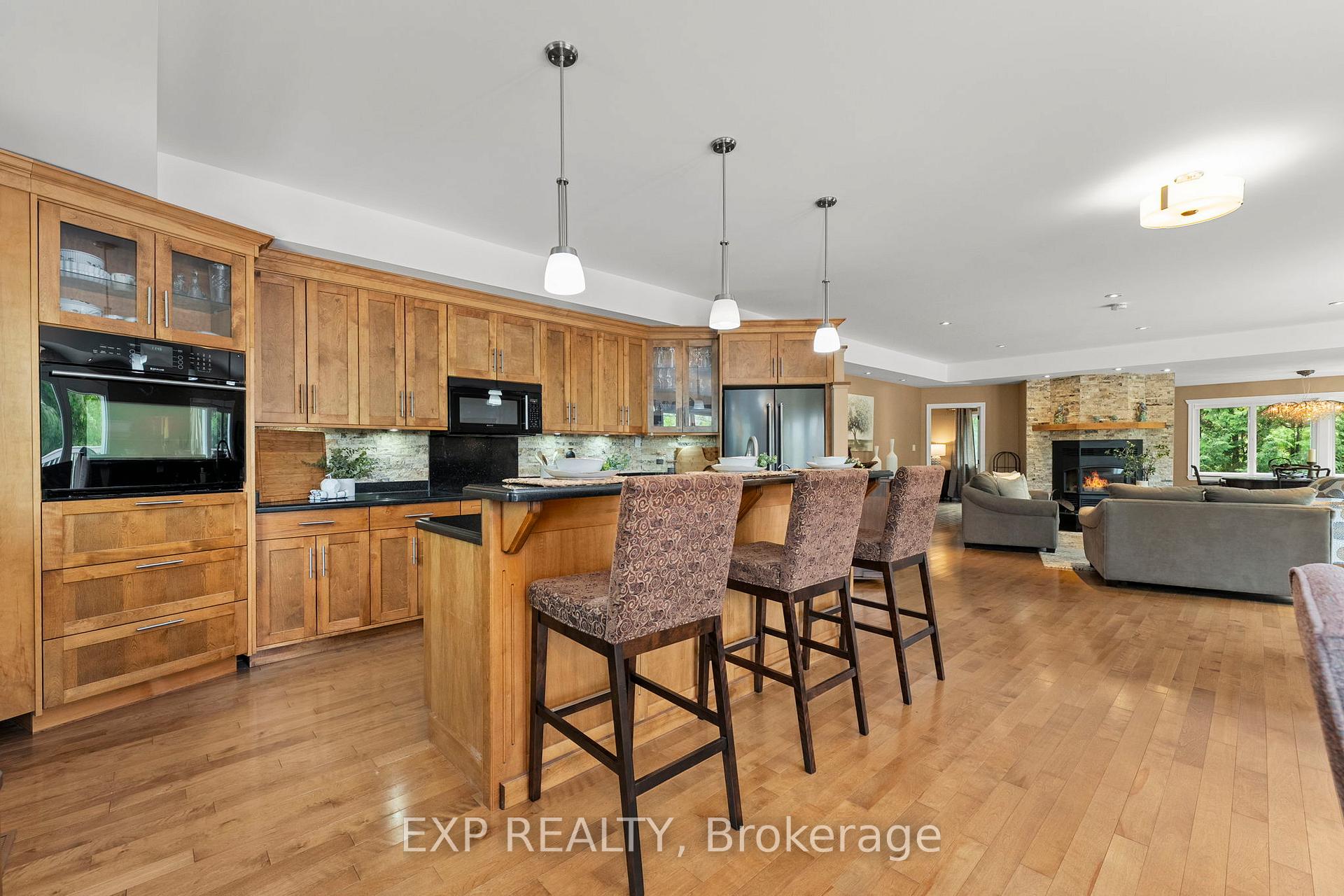 Photo 12 of 55 Westwind Circle, Georgina, Historic Lakeshore Communities — HOMEH
