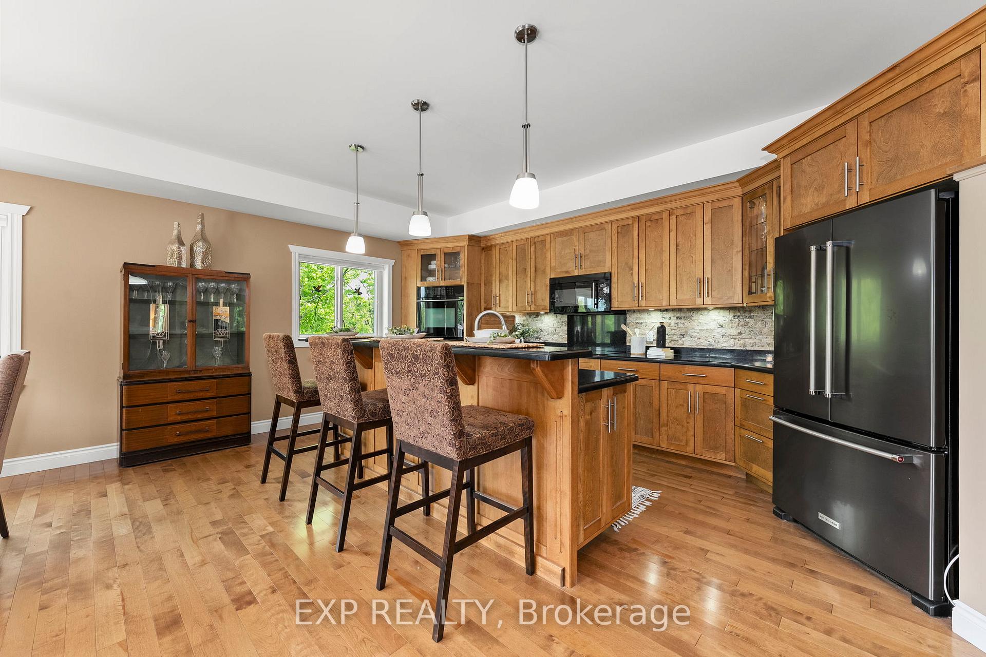 Photo 13 of 55 Westwind Circle, Georgina, Historic Lakeshore Communities — HOMEH