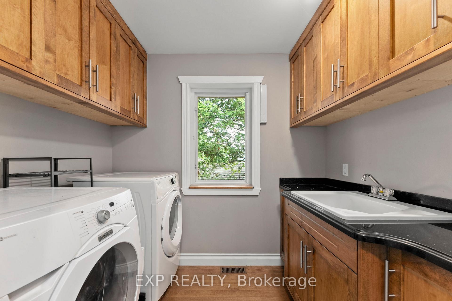Photo 23 of 55 Westwind Circle, Georgina, Historic Lakeshore Communities — HOMEH