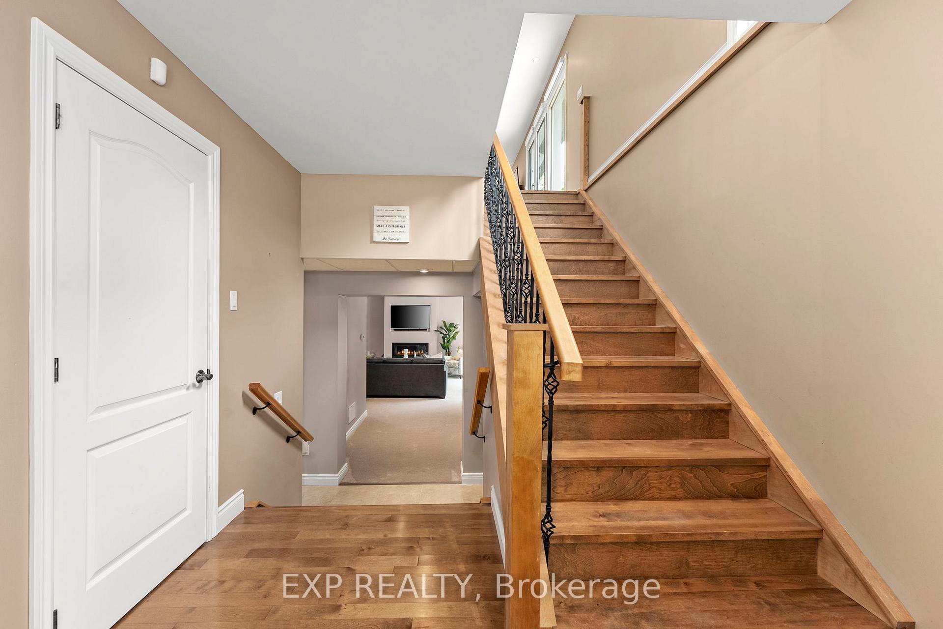 Photo 24 of 55 Westwind Circle, Georgina, Historic Lakeshore Communities — HOMEH