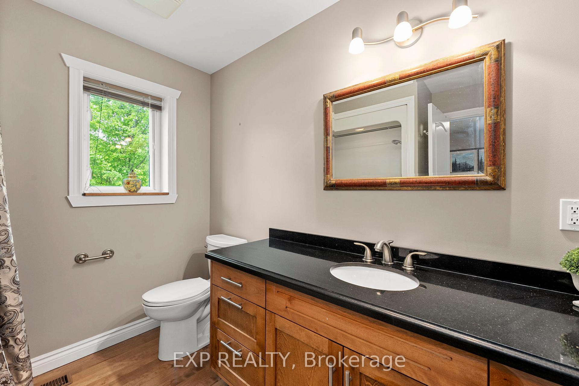 Photo 33 of 55 Westwind Circle, Georgina, Historic Lakeshore Communities — HOMEH