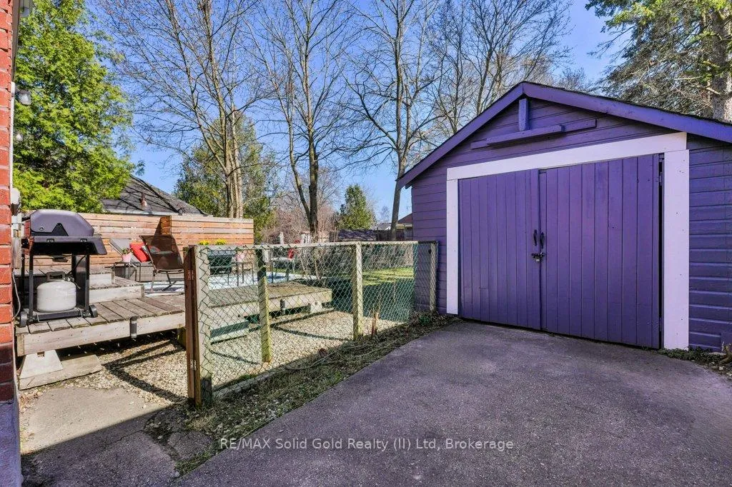 Photo 5 of 47 2nd Avenue, Cambridge — HOMEH