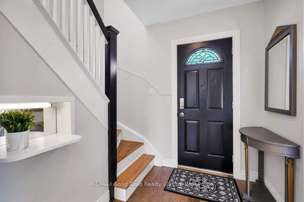 Photo 7 of 47 2nd Avenue, Cambridge — HOMEH