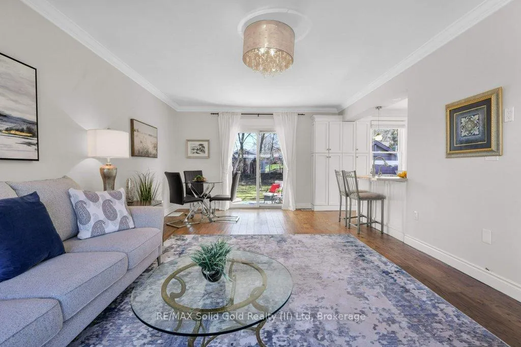 Photo 19 of 47 2nd Avenue, Cambridge — HOMEH