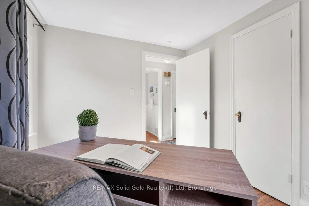Photo 27 of 47 2nd Avenue, Cambridge — HOMEH