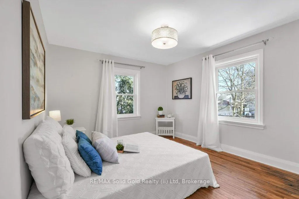 Photo 28 of 47 2nd Avenue, Cambridge — HOMEH
