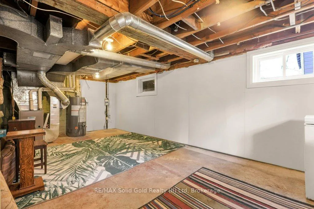 Photo 37 of 47 2nd Avenue, Cambridge — HOMEH