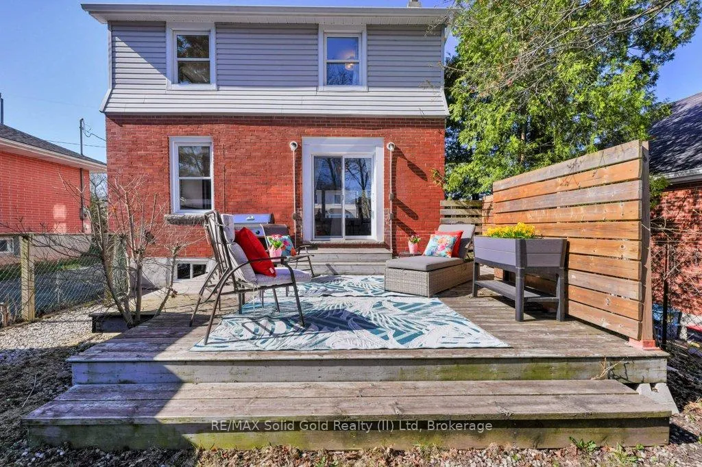 Photo 43 of 47 2nd Avenue, Cambridge — HOMEH