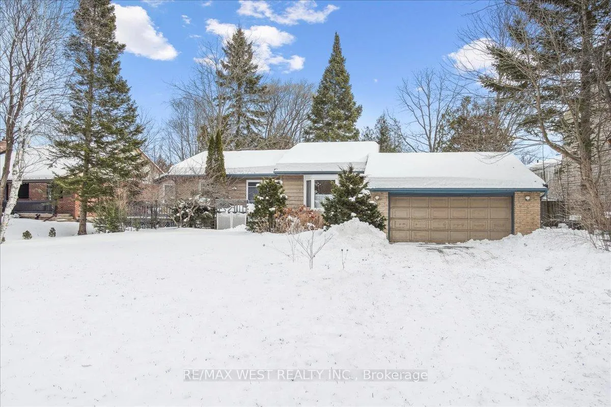 Photo 1 of 71 Pinecrest Road, Georgina, Pefferlaw — HOMEH