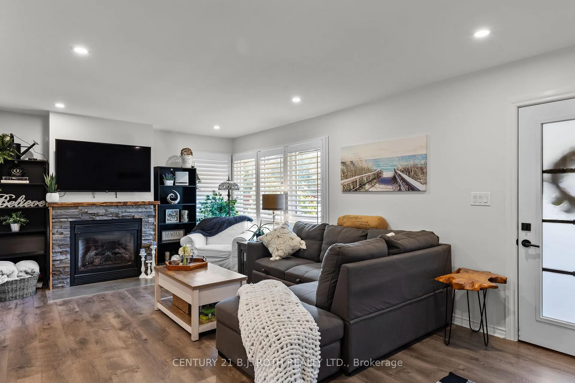 Photo 6 of 1551 Gill Road, Springwater, Midhurst — HOMEH
