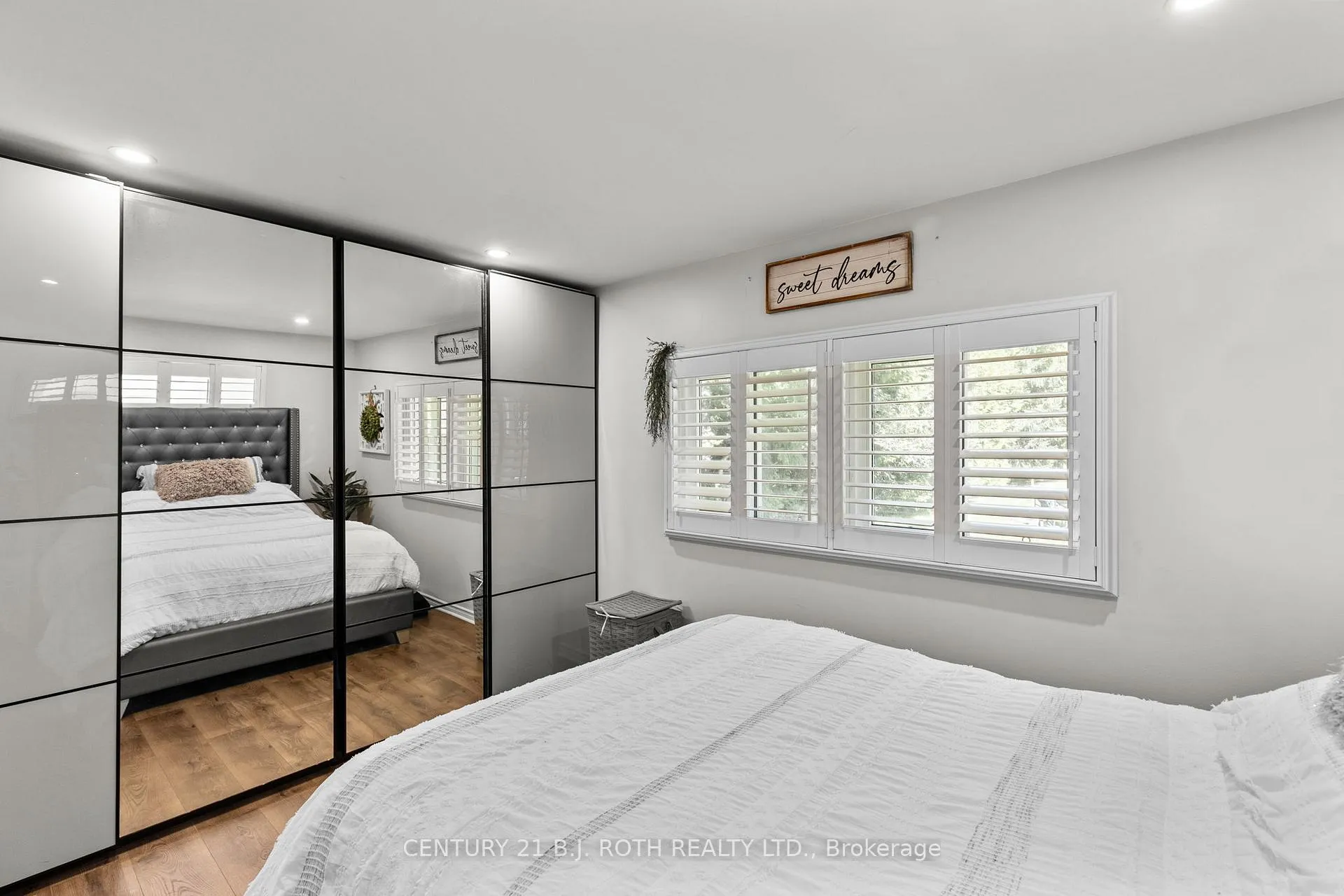 Photo 18 of 1551 Gill Road, Springwater, Midhurst — HOMEH