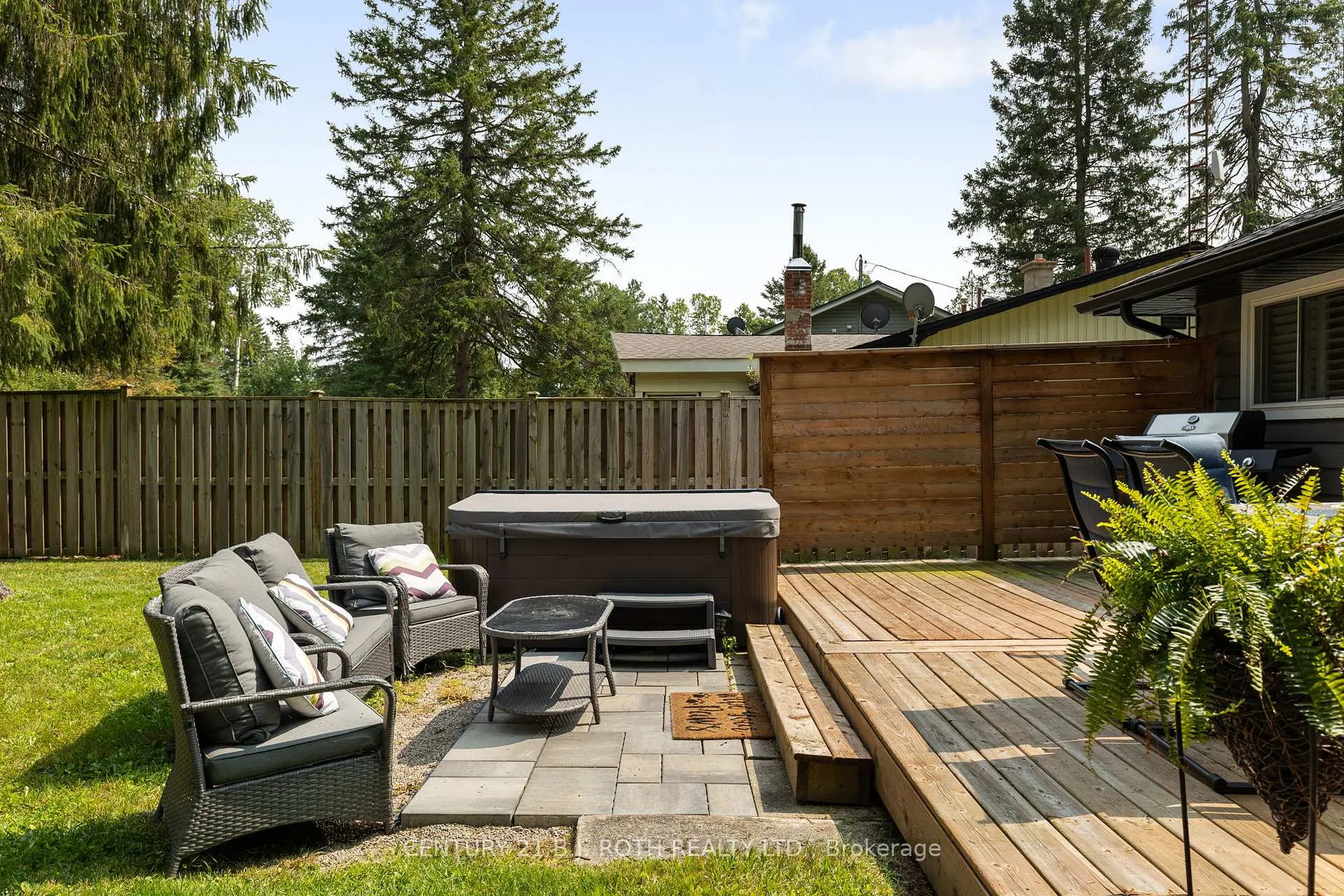 Photo 25 of 1551 Gill Road, Springwater, Midhurst — HOMEH