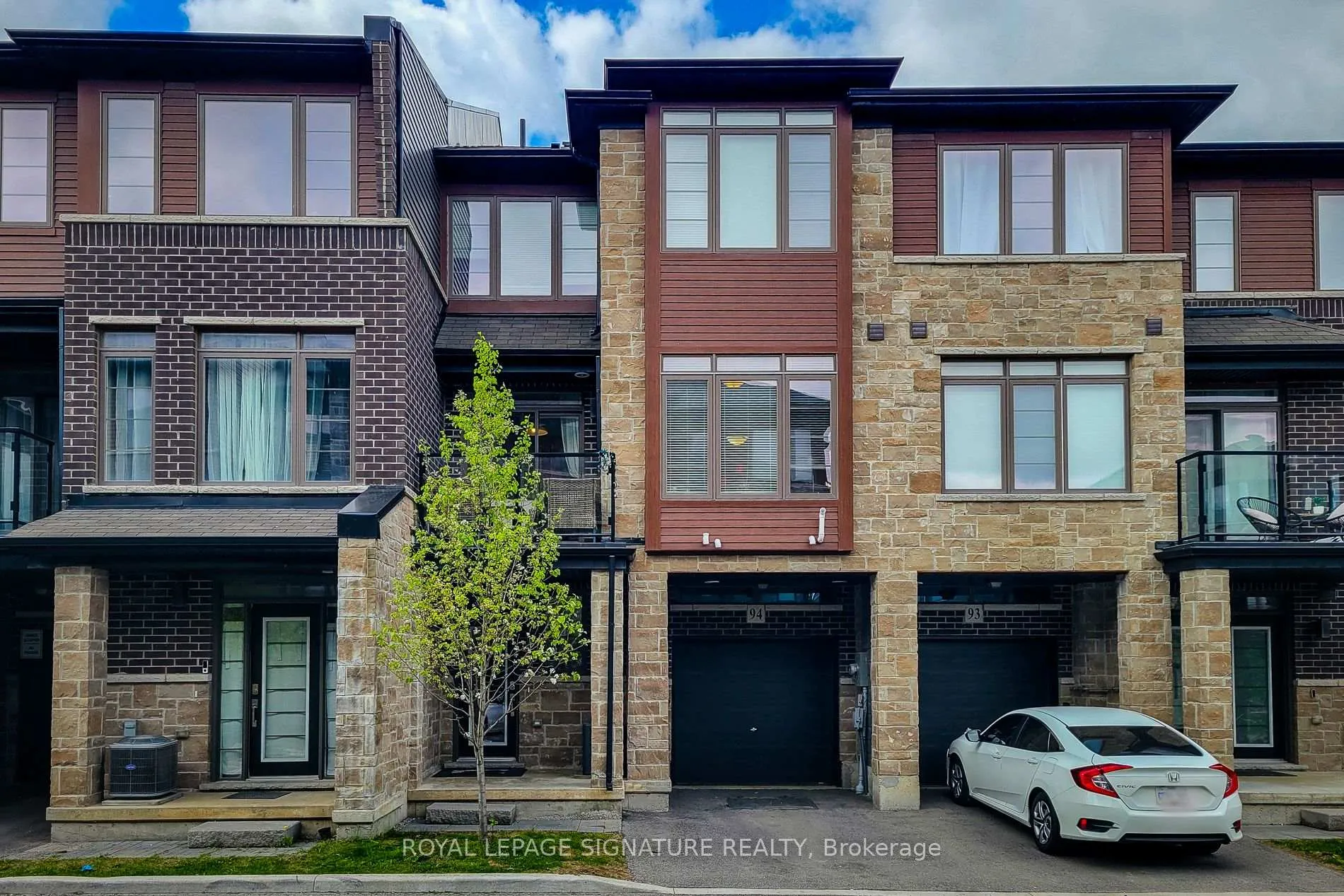 Photo 1 of Unit 94, 30 Times Square Boulevard, Hamilton, Stoney Creek — HOMEH