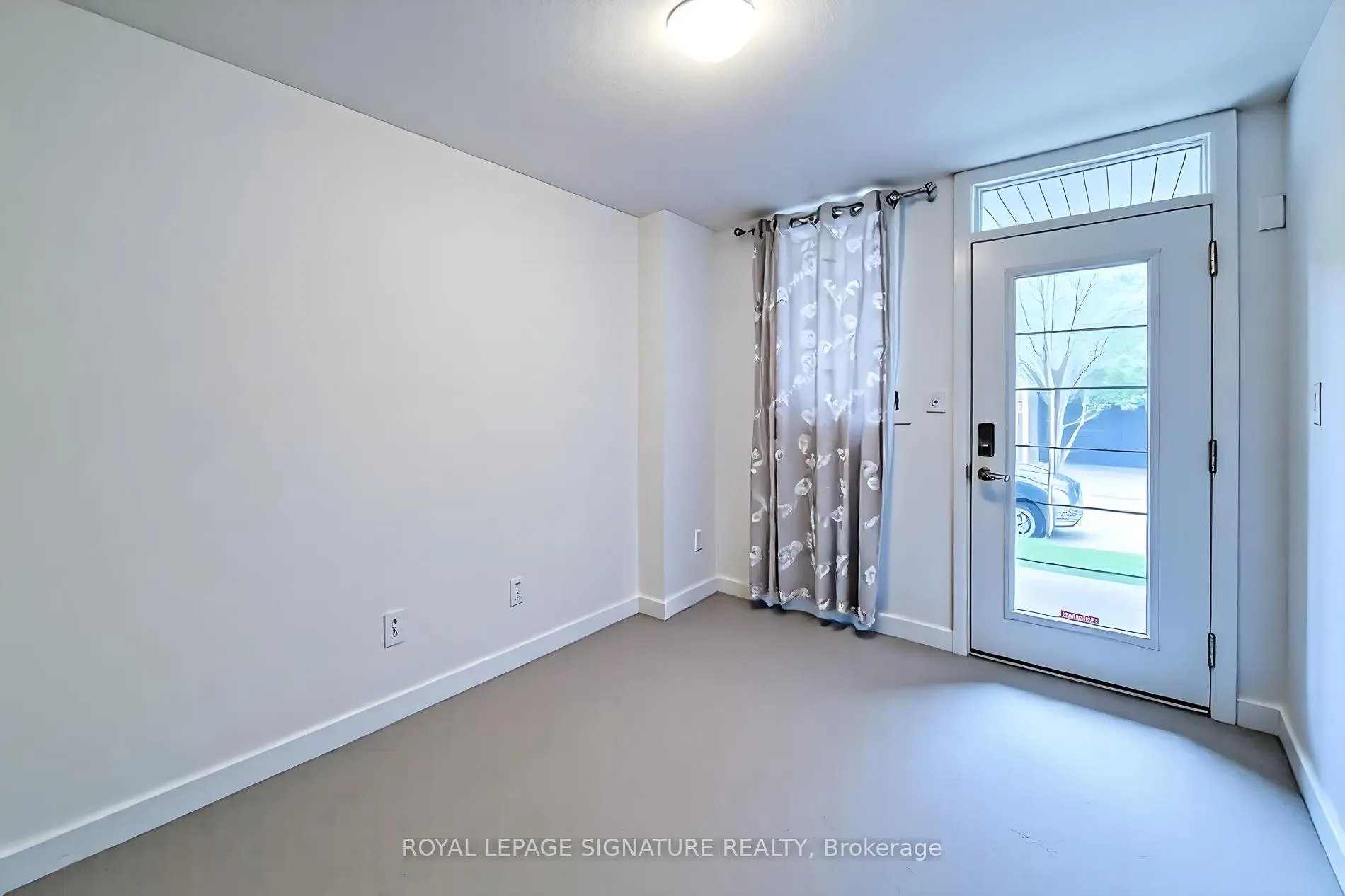 Photo 2 of Unit 94, 30 Times Square Boulevard, Hamilton, Stoney Creek — HOMEH