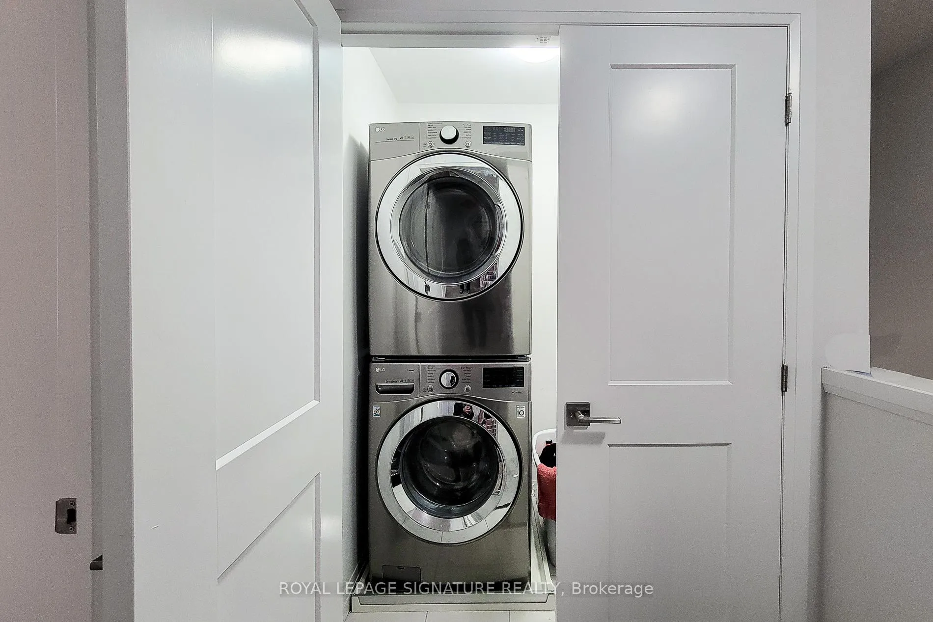 Photo 9 of Unit 94, 30 Times Square Boulevard, Hamilton, Stoney Creek — HOMEH