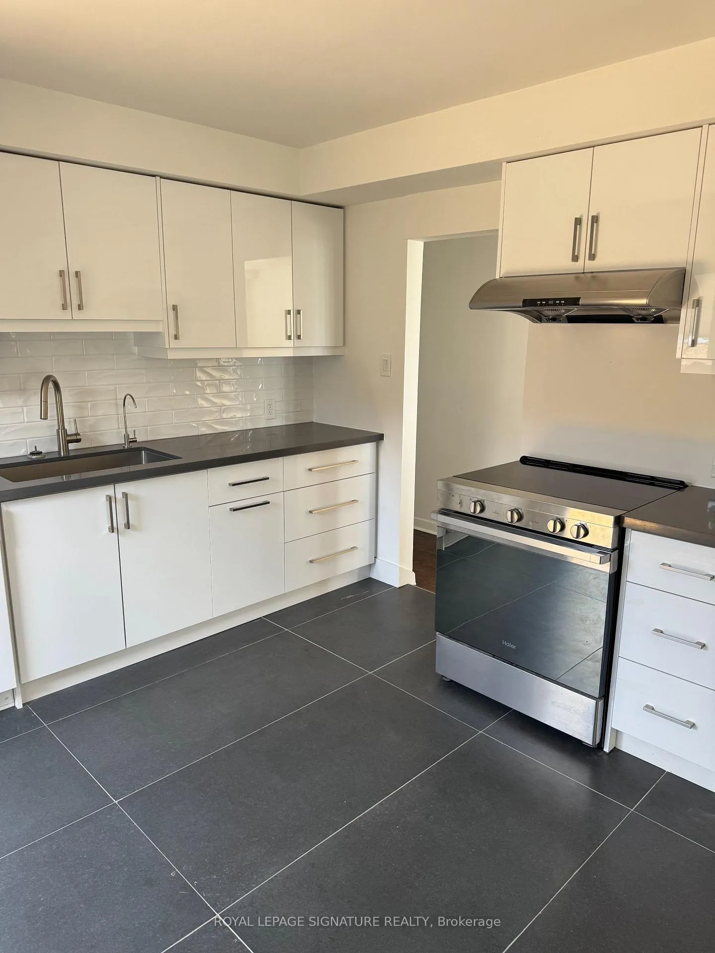 Photo 4 of Unit Main, 199 Greyabby Trail, Toronto, East End-Danforth — HOMEH