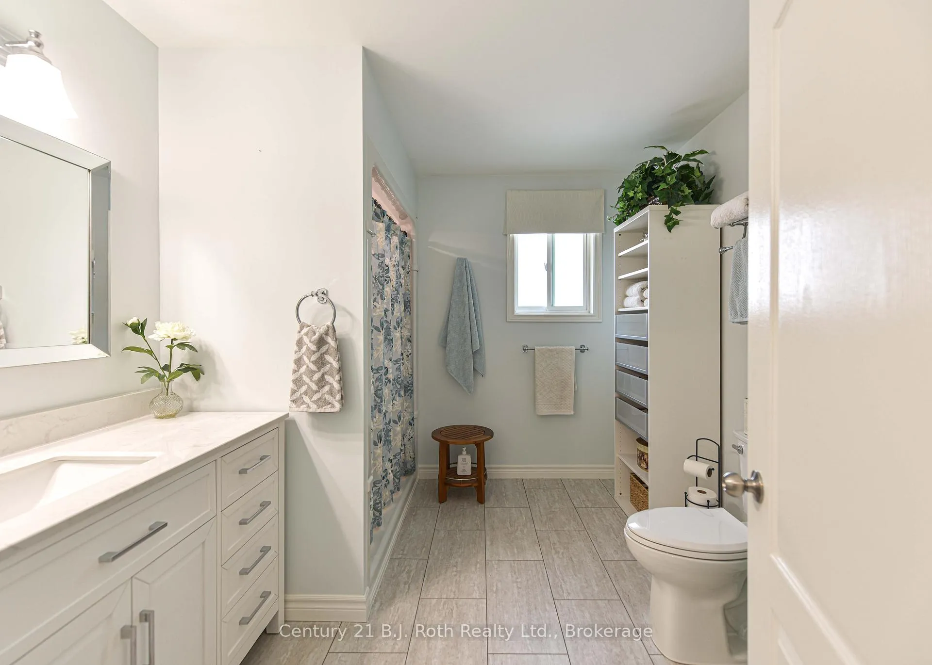 Photo 37 of 3196 Monarch Drive, Orillia — HOMEH
