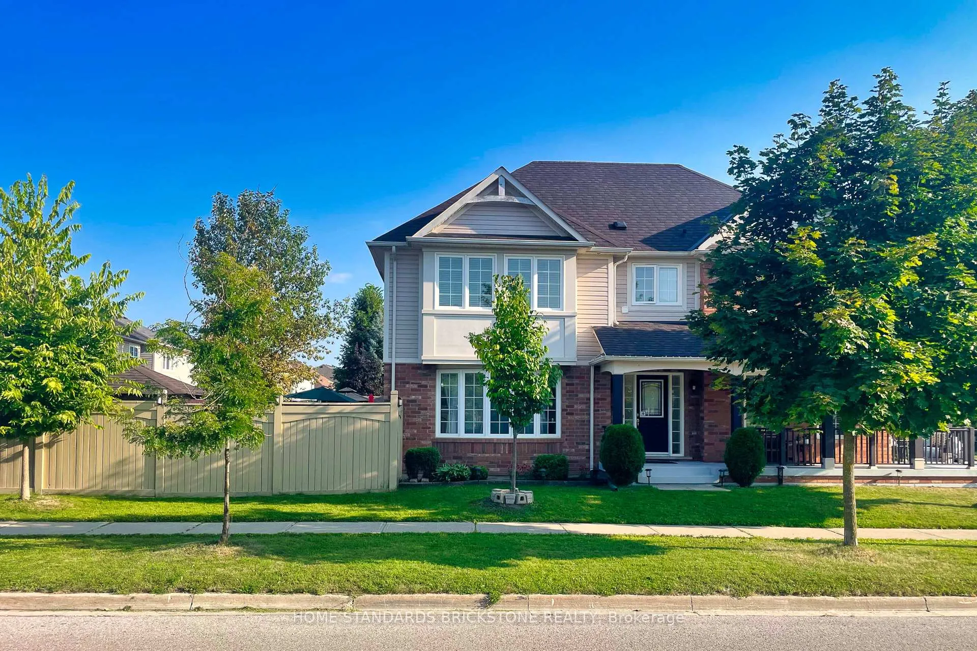 Photo 3 of 74 Nunn Crescent, New Tecumseth, Alliston — HOMEH