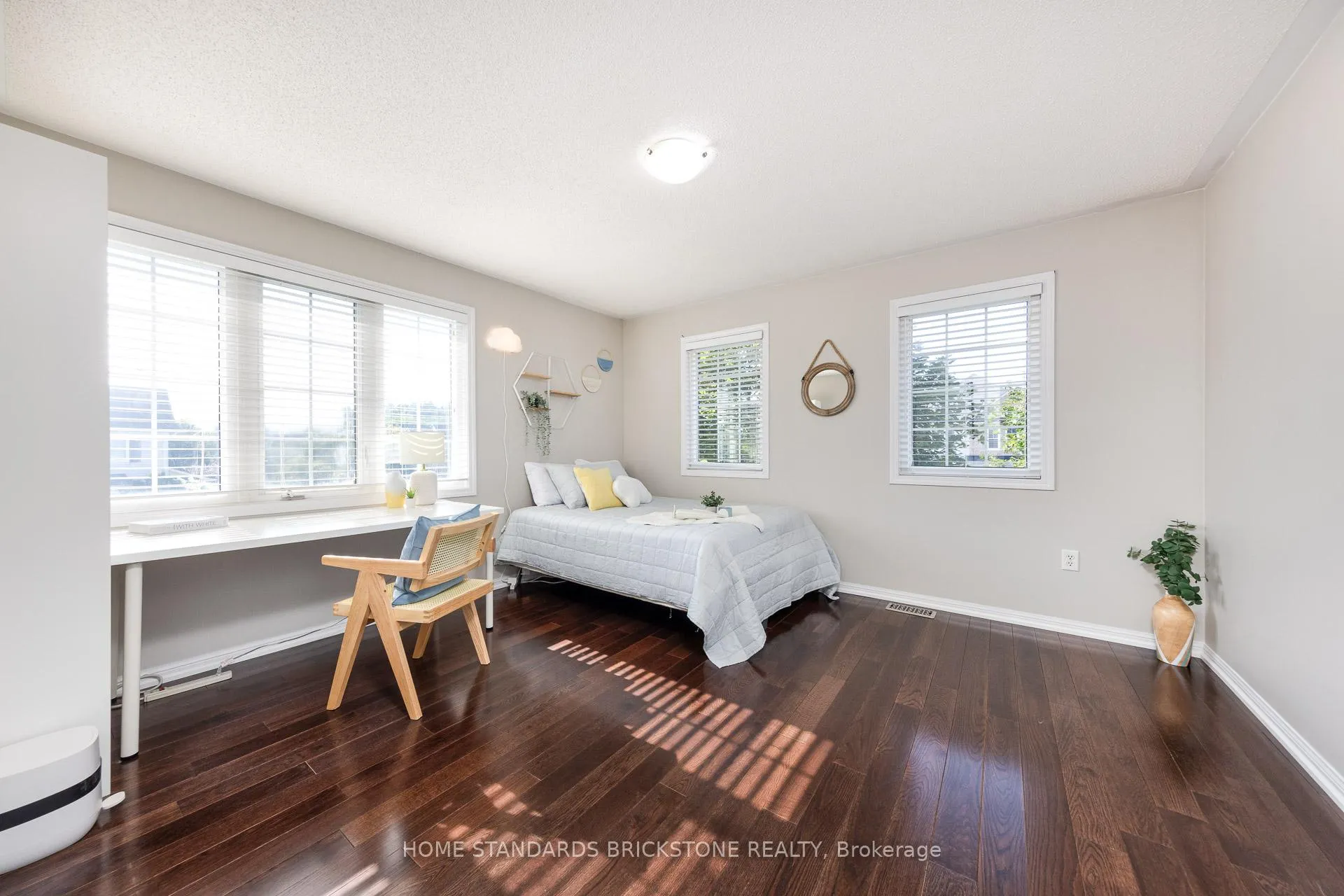 Photo 25 of 74 Nunn Crescent, New Tecumseth, Alliston — HOMEH