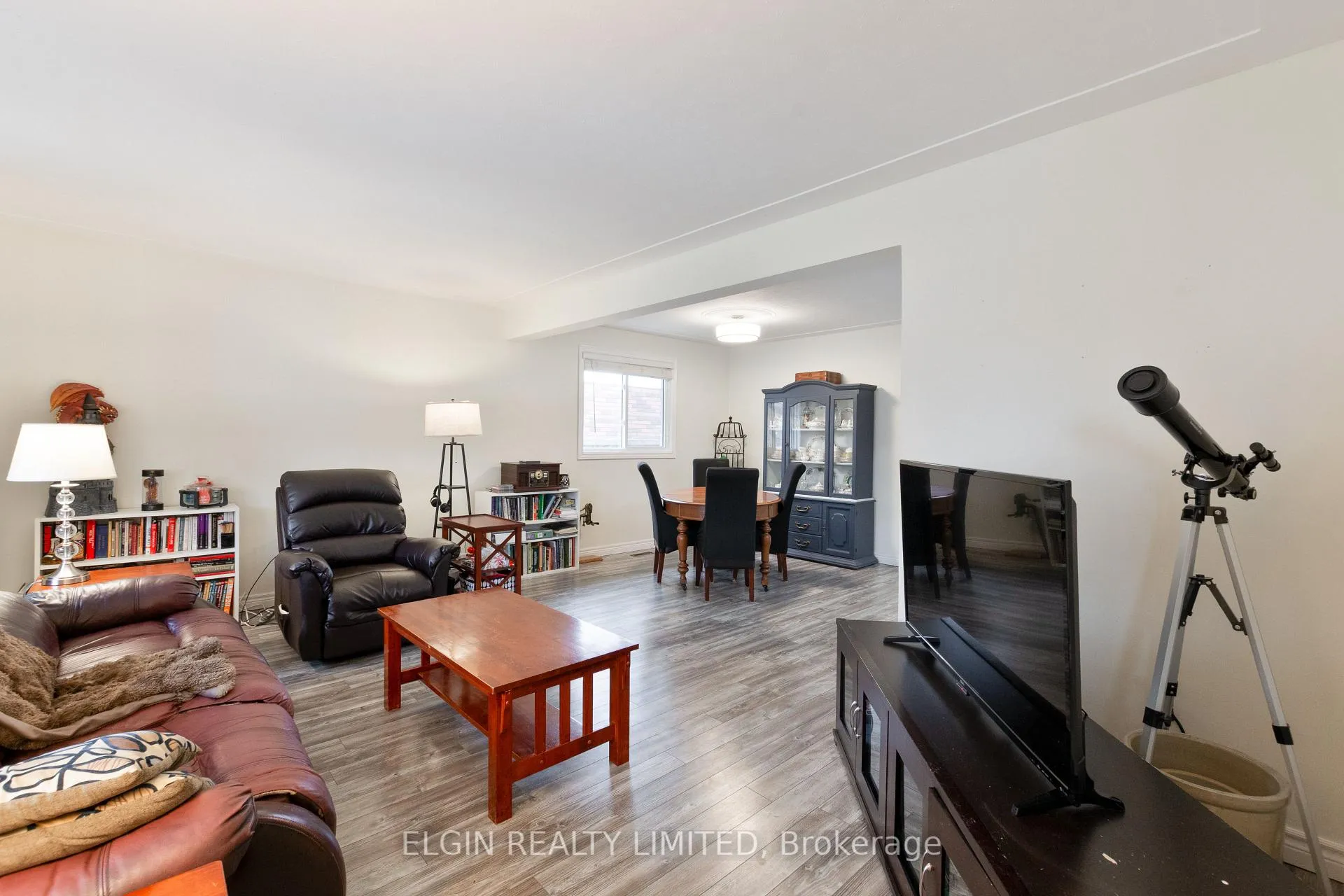 Photo 5 of 6 Dunwich Drive, St. Thomas — HOMEH