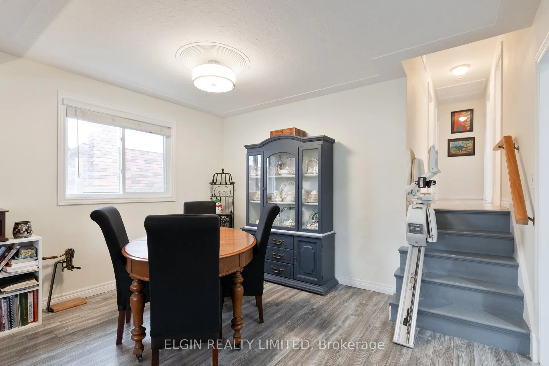 Photo 11 of 6 Dunwich Drive, St. Thomas — HOMEH