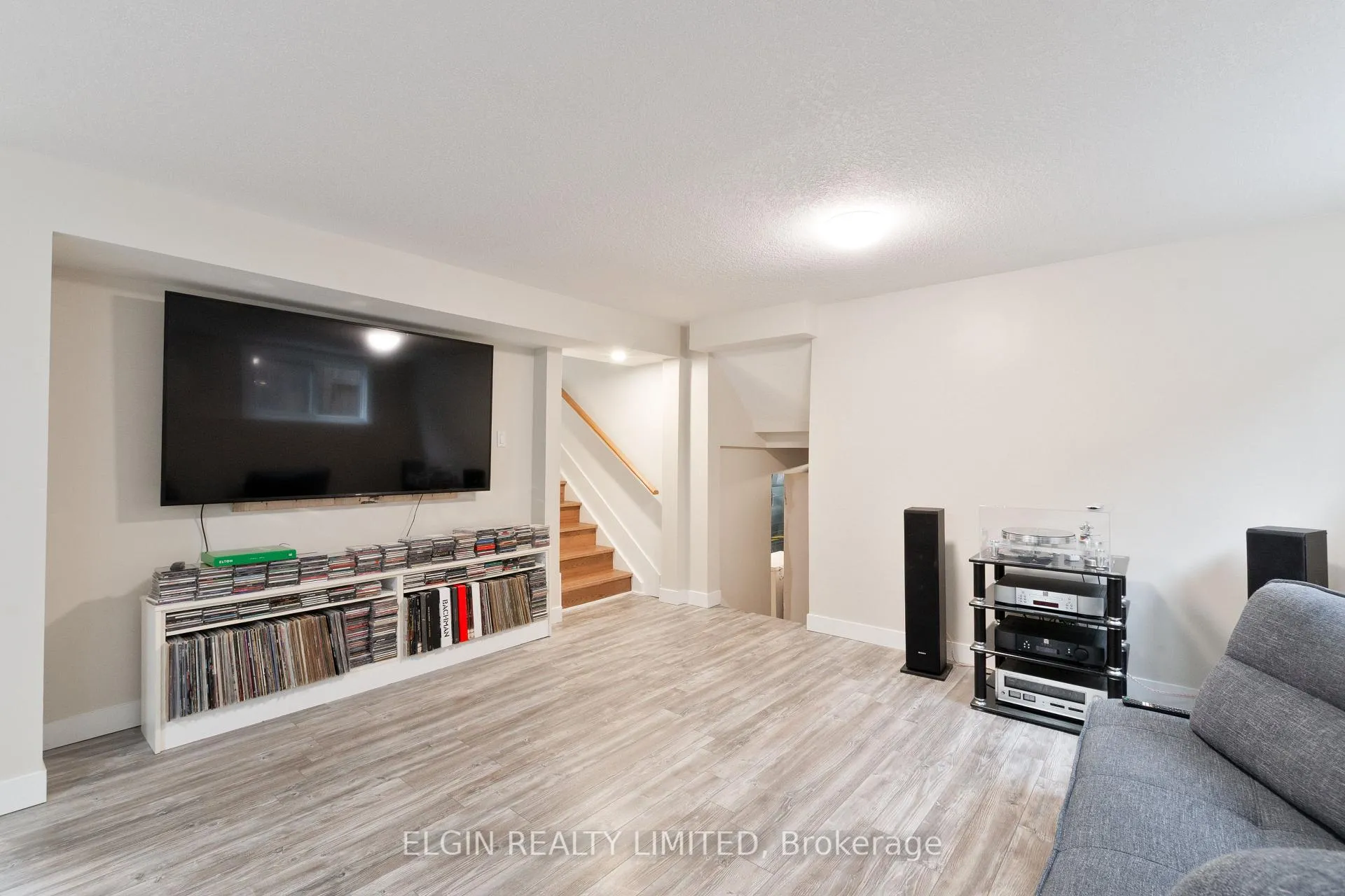 Photo 27 of 6 Dunwich Drive, St. Thomas — HOMEH