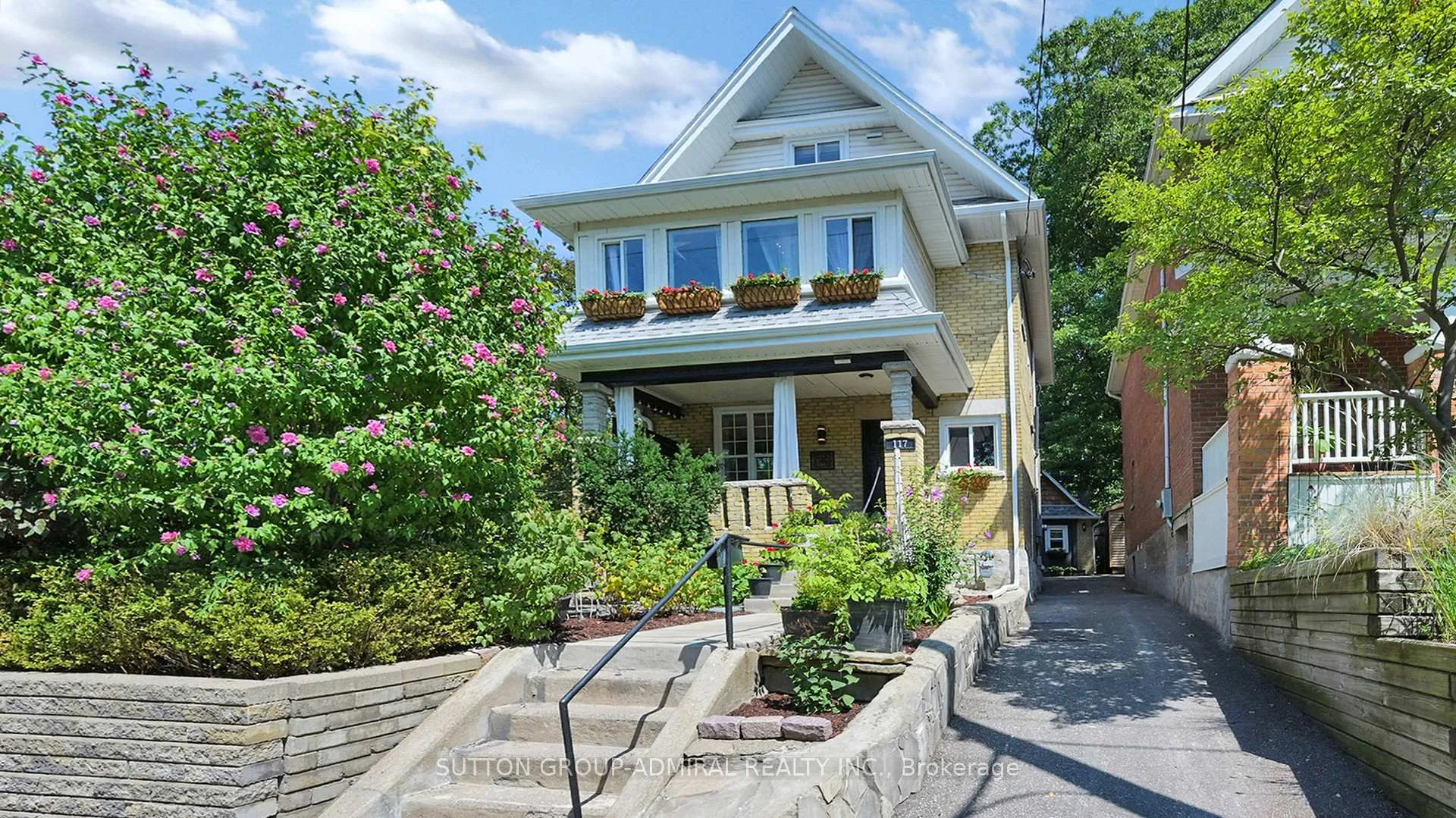 Front of 117 Bellhaven Road