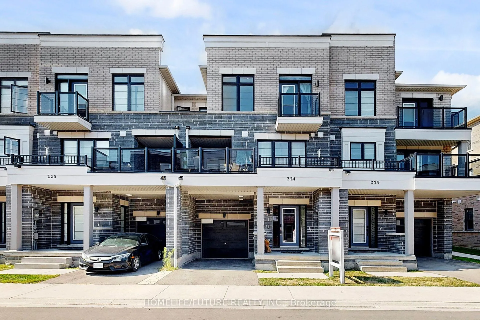 Front of 224 Lord Elgin Lane