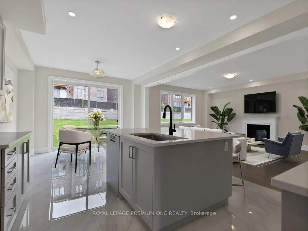 Photo 18 of 30 James Walker Avenue, Caledon, Caledon East — HOMEH