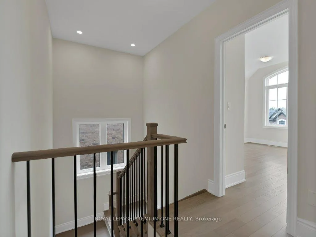 Photo 23 of 30 James Walker Avenue, Caledon, Caledon East — HOMEH