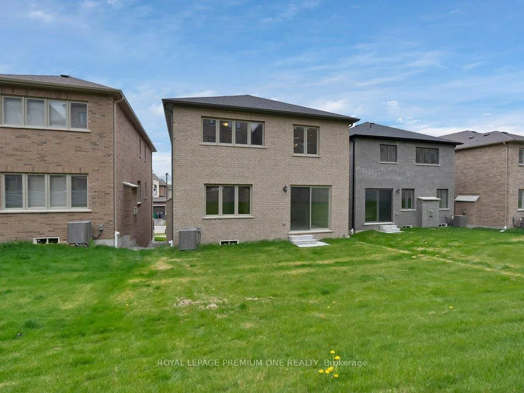 Photo 39 of 30 James Walker Avenue, Caledon, Caledon East — HOMEH