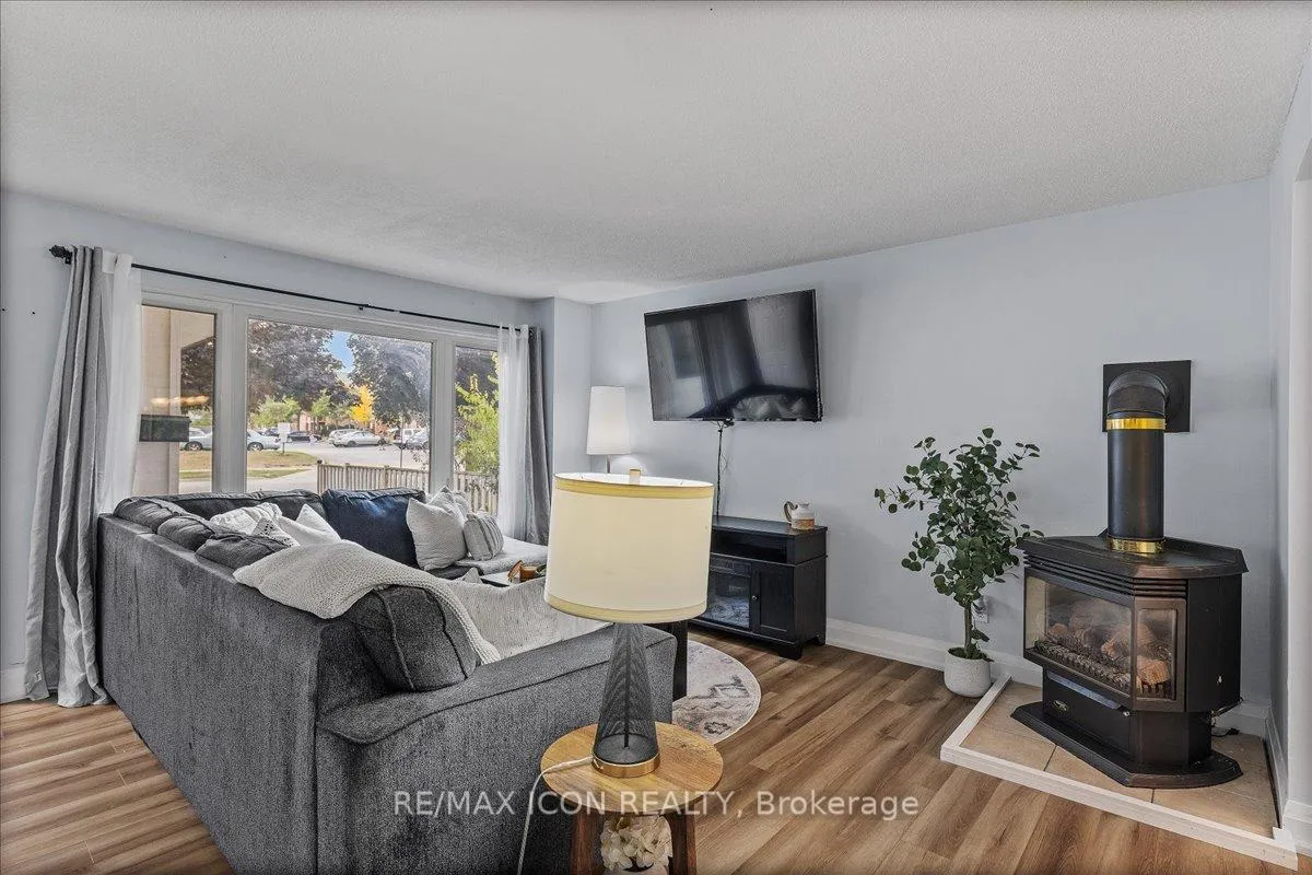Photo 8 of 331 Preston Parkway, Cambridge — HOMEH
