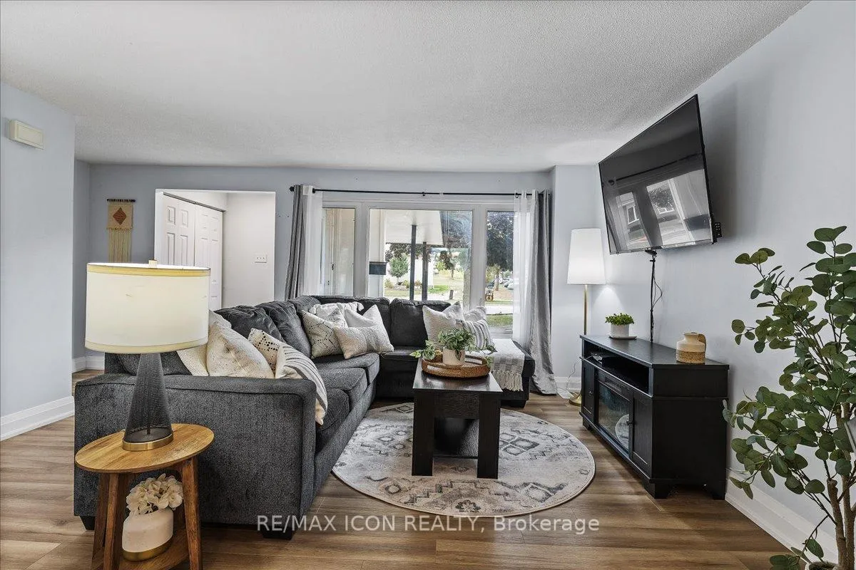 Photo 9 of 331 Preston Parkway, Cambridge — HOMEH