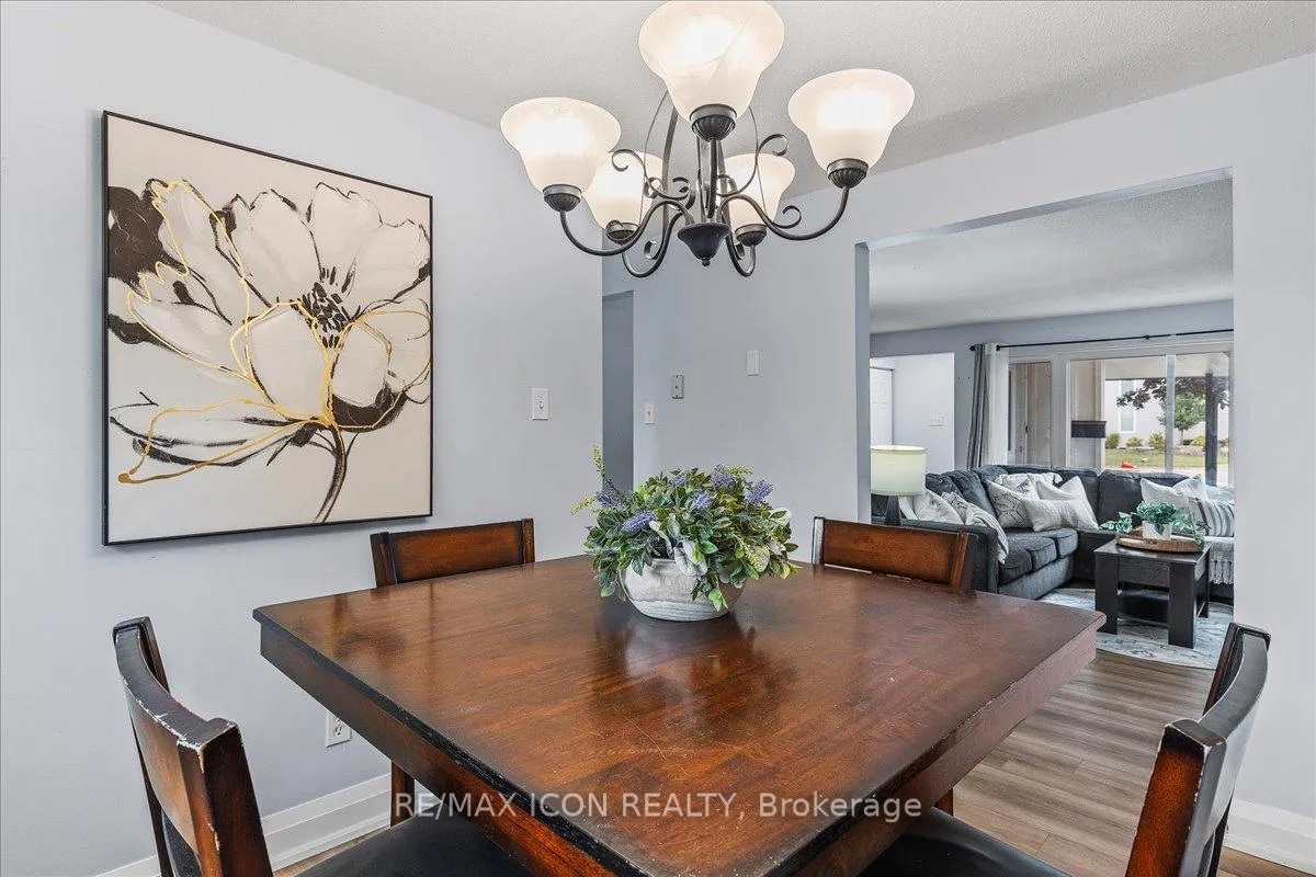 Photo 13 of 331 Preston Parkway, Cambridge — HOMEH