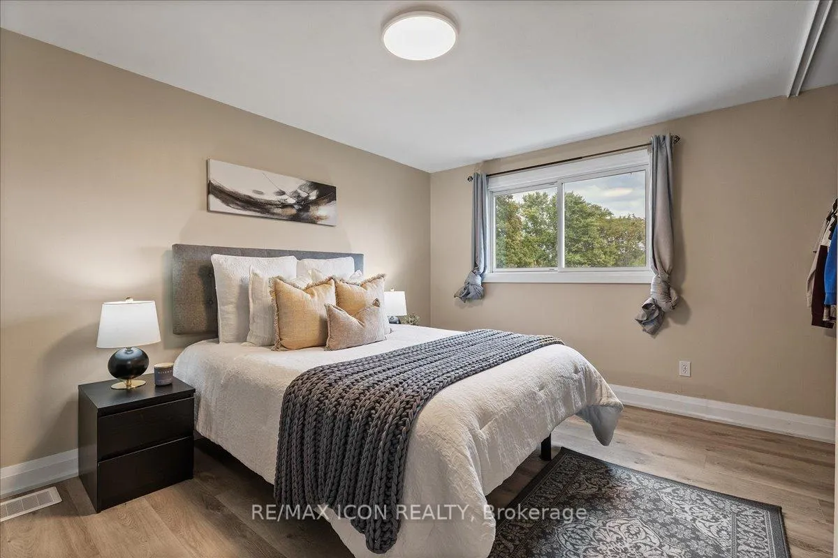 Photo 20 of 331 Preston Parkway, Cambridge — HOMEH