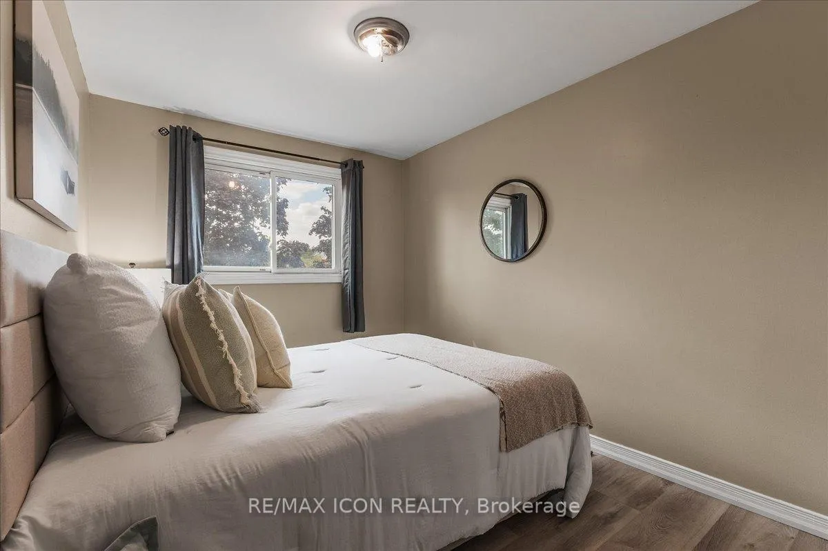 Photo 23 of 331 Preston Parkway, Cambridge — HOMEH